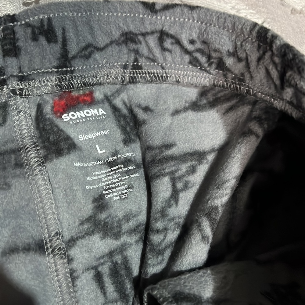 Men's Gray Sonoma Pajama Pants with Red Trucks NWT - Picture 3 of 4